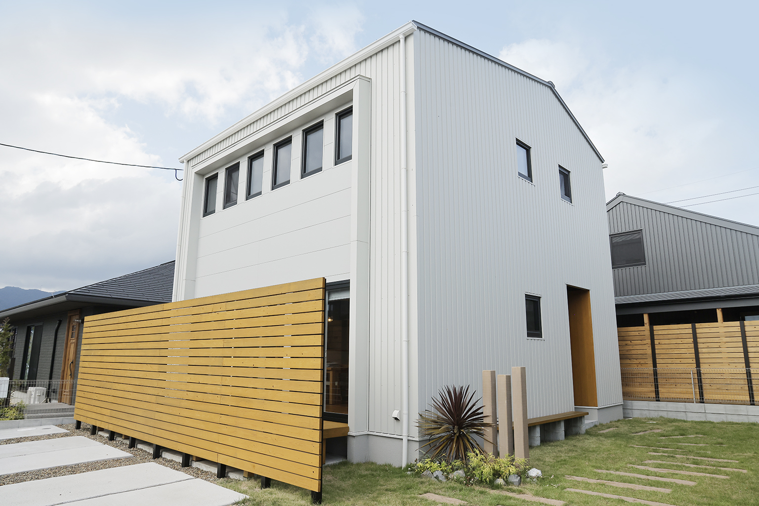 全館空調システムに大空間の吹抜けリビング